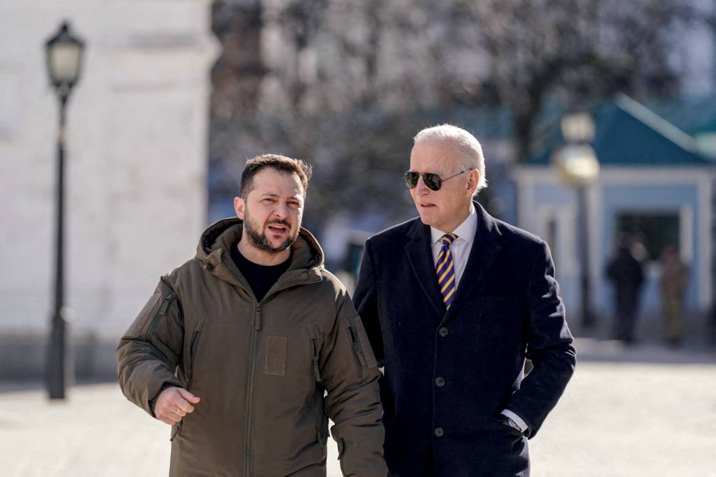 UKRAINE-US-RUSSIA-CONFLICT-WAR-DIPLOMACY PASSEIO - Joe Biden, ao visitar Zelensky: “Sou testemunha: Kiev segue livre” -