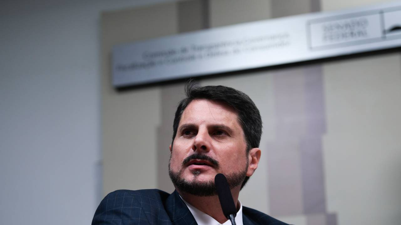 Comissão de Transparência, Governança, Fiscalização e Controle e Defesa do Consumidor (CTFC) promove audiência pública interativa para discutir a fiscalização das inserções de propagandas politicas eleitorais.À mesa, em pronunciamento, vice-presidente da CTFC, senador Marcos do Val (Podemos-ES).Foto: Edilson Rodrigues/Agência Senado