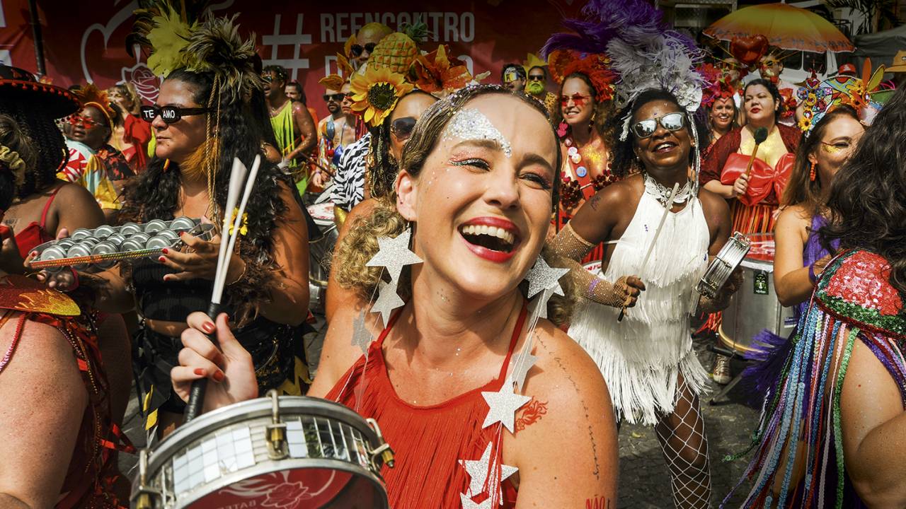 ALEGRIA, ALEGRIA! - Bloco no Rio de Janeiro: serão mais de 5 000 em todo o país, um número recorde na história -