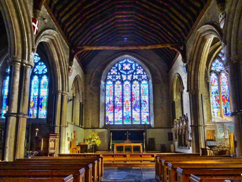 Igreja Anglicana explora possibilidade de adotar Deus de ‘gênero neutro’