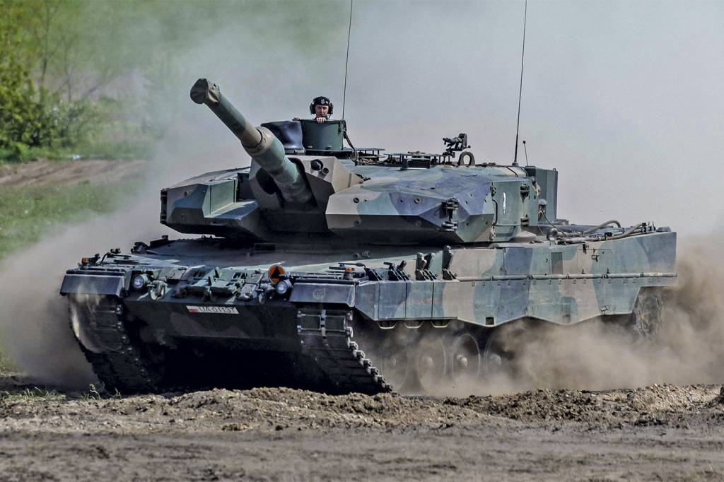 TANQUE-LEOPARD-ALEMANHA-2022-5.jpg LEOPARD 2A4
