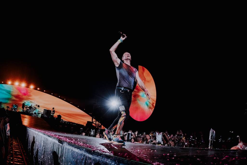 Sandy canta música em português com Coldplay no Morumbi