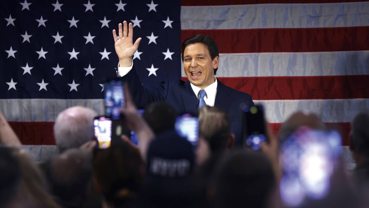 EM ALTA - DeSantis acaba de lançar um livro com o qual vai rodar o país: oponente de peso a Trump