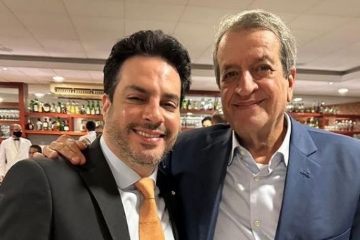 O deputado Vinícius Gurgel (PL-AP) e o presidente do PL, Valdemar Costa Neto