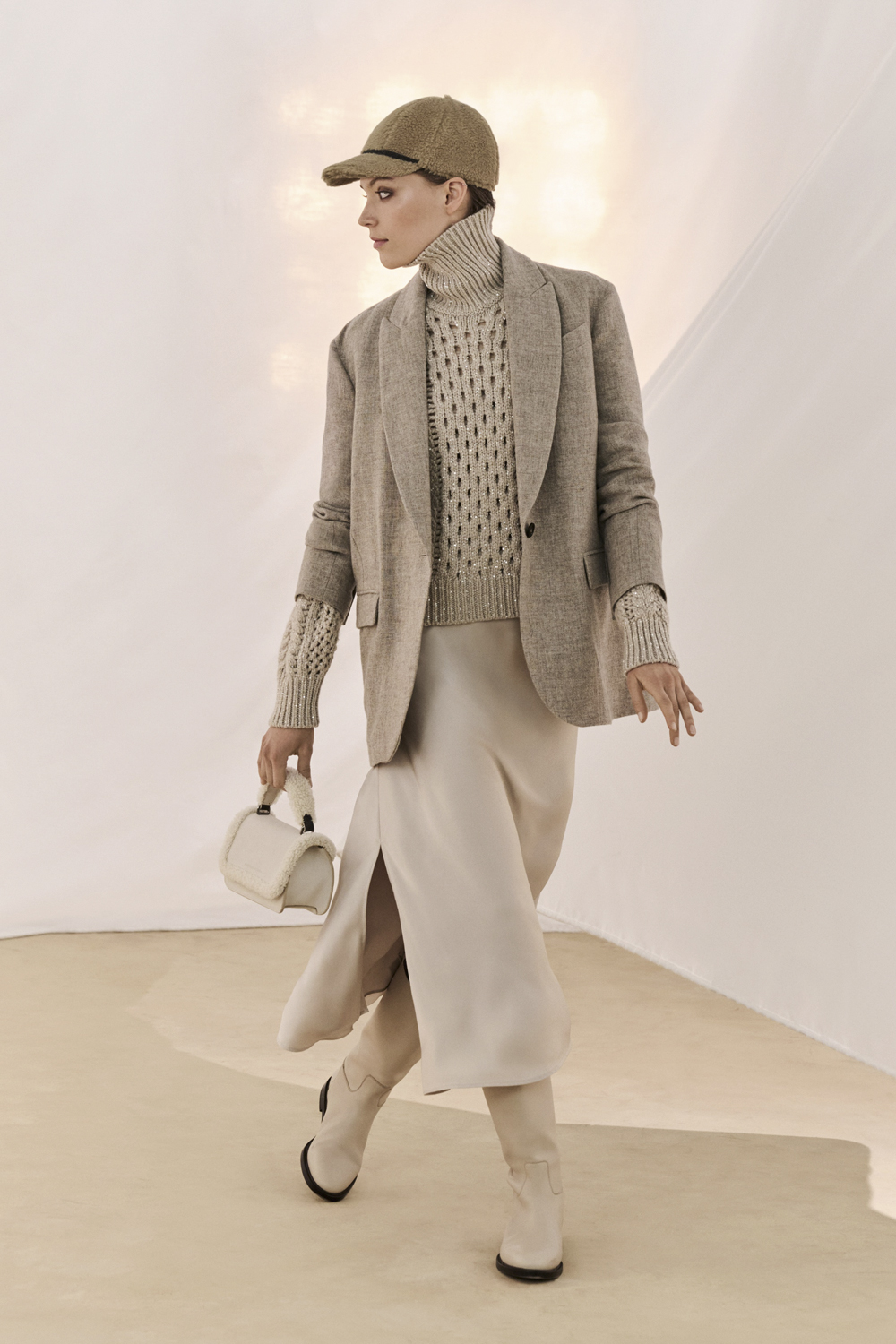 00011-brunello-cucinelli-fall-2023-ready-to-wear-credit-brand.jpg ARRANJO FINO - Grife italiana Brunello Cucinelli: discrição na passarela