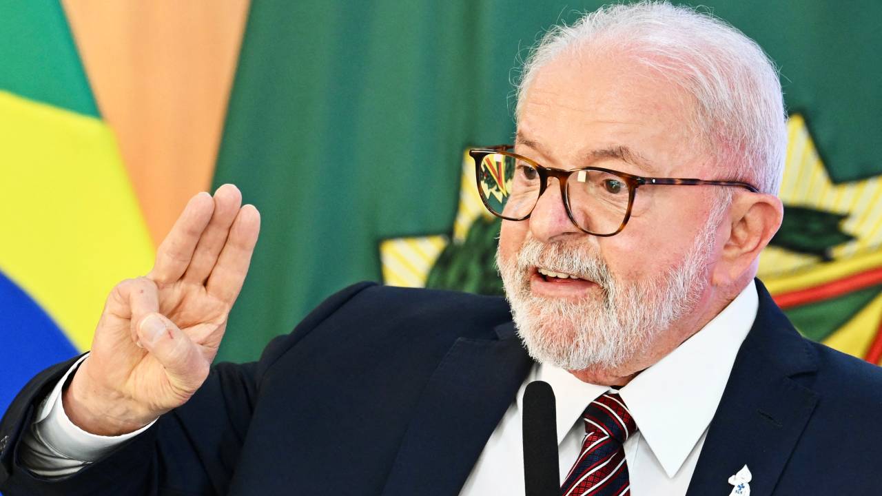 Brazilian President Luiz Inacio Lula da Silva speaks during a ministerial meeting to celebrate the first 100 days of his government at the Planalto Palace in Brasilia on April 10, 2023. (Photo by EVARISTO SA / AFP)