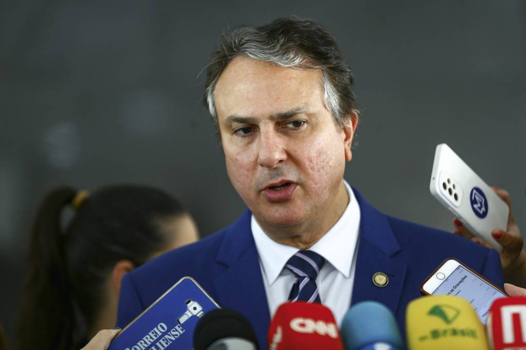 Confusão com Sisu é mais um revés em mau momento de Camilo Santana no MEC