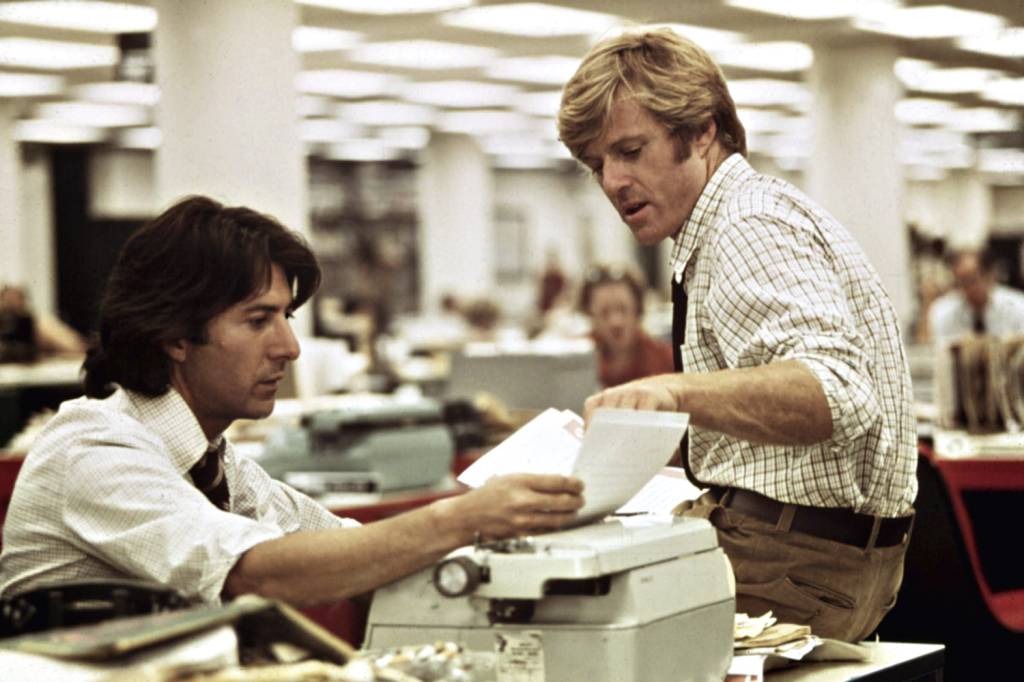 FILME-ALL-THE-PRESIDENTS-MEN.JPG ATRÁS DOS FATOS - Hoffman e Redford como repórteres do Post: incansáveis