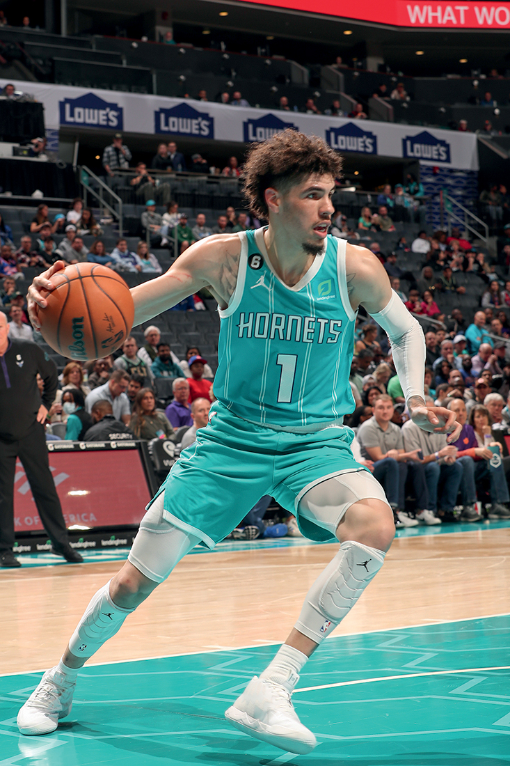 Detroit Pistons v Charlotte Hornets LAMELLO BALL -