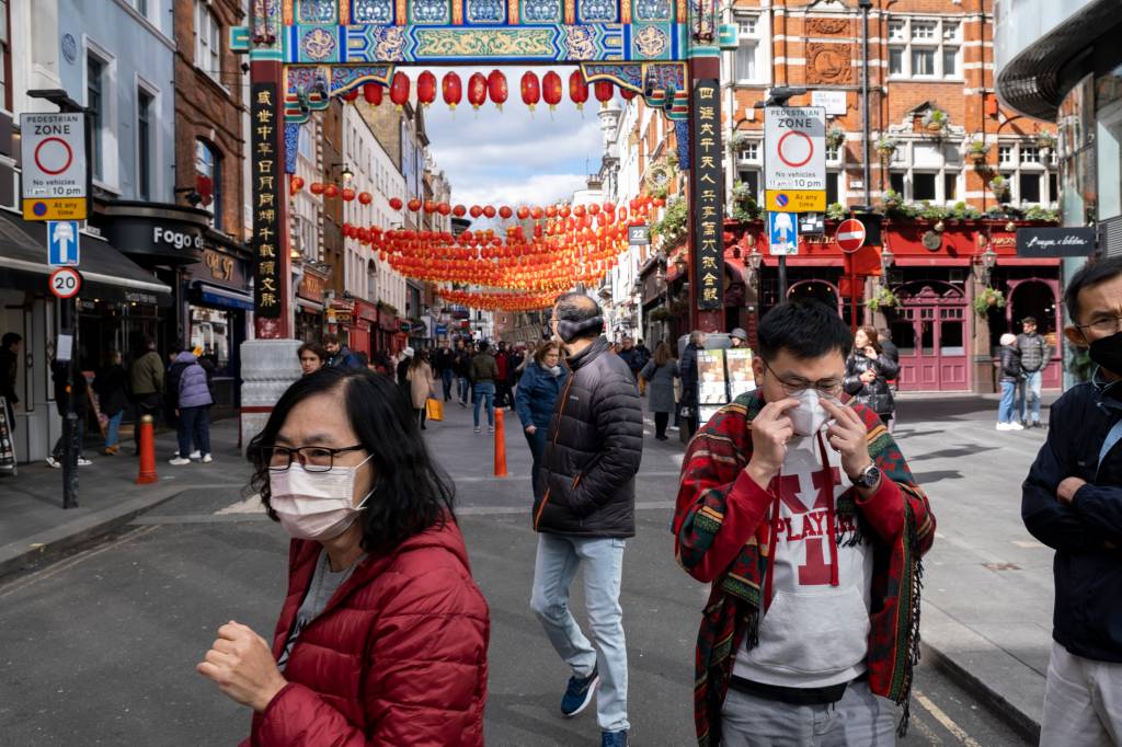 O que são as delegacias chinesas clandestinas que operam no exterior