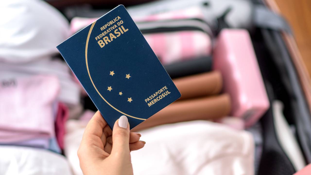 Visto americano ficará mais caro e a espera para obter a permissão de entrada no país continua longa -