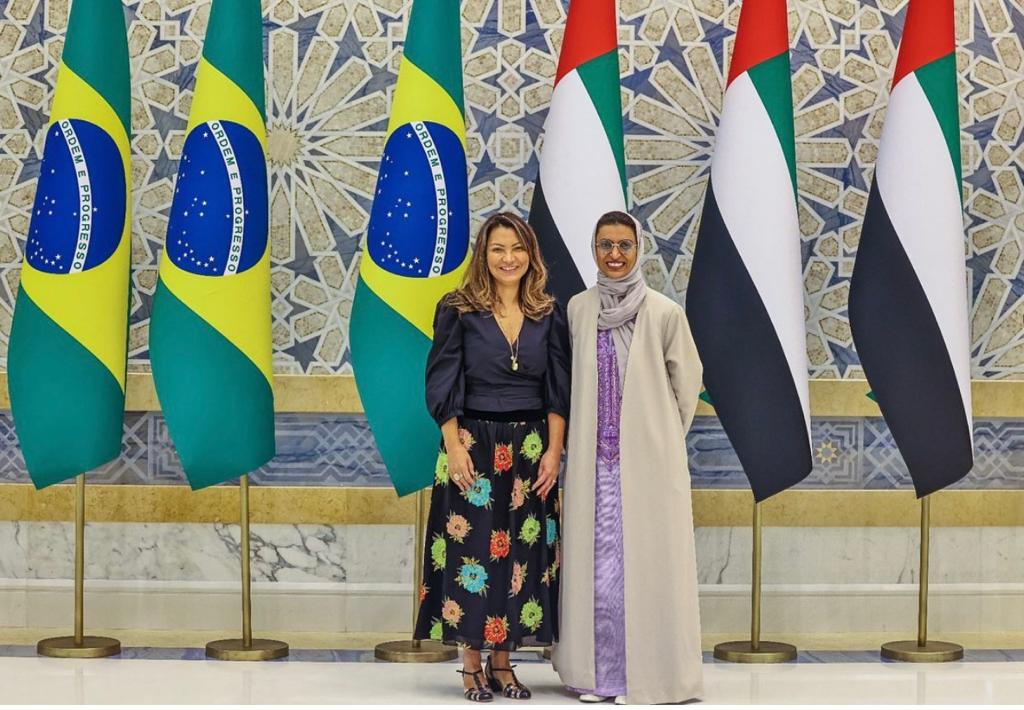 Janja e a ministra da Cultura dos Emirados Árabes, Noura Al Kaabi: gosto em comum na área musical