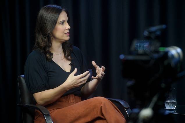 A jornalista Clarissa Oliveira durante a gravação do programa Amarelas On Air, de Veja A jornalista Clarissa Oliveira durante a gravação do programa Amarelas On Air, de Veja