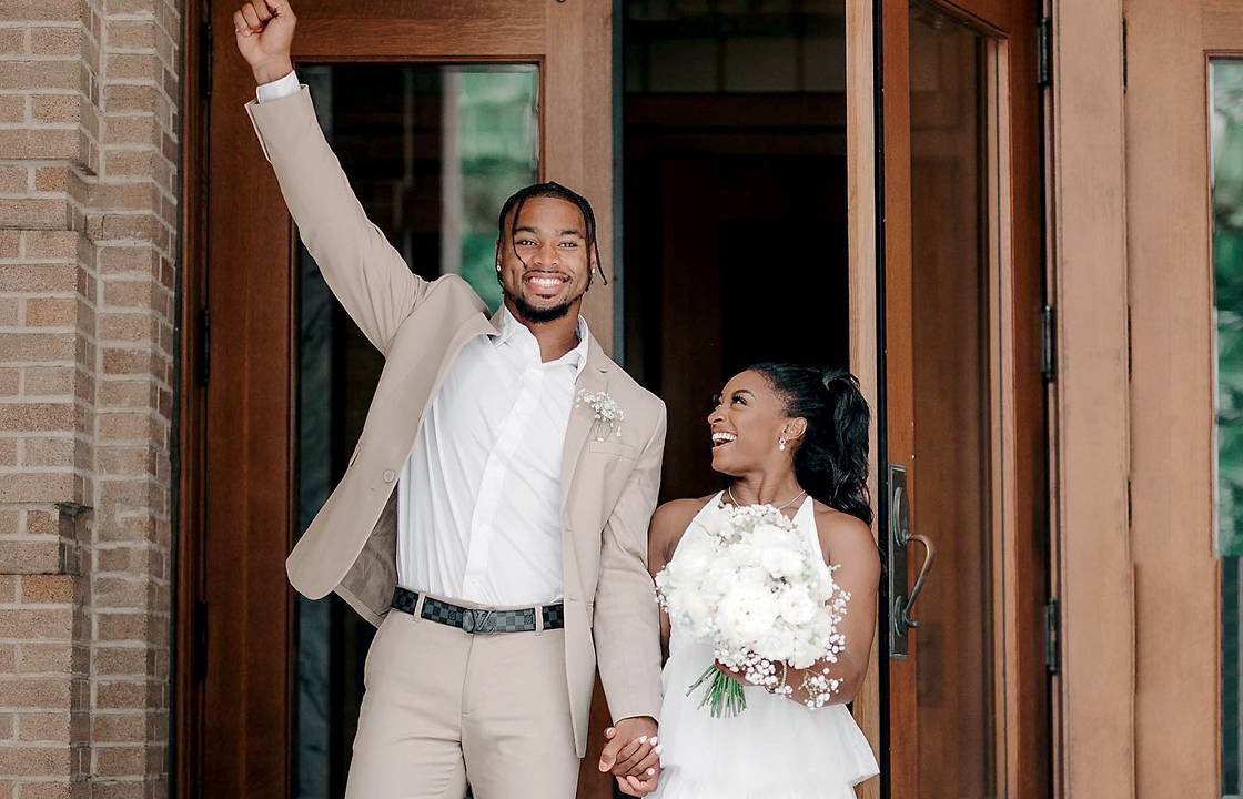 JONATHAN OWENS E SIMONE BILES