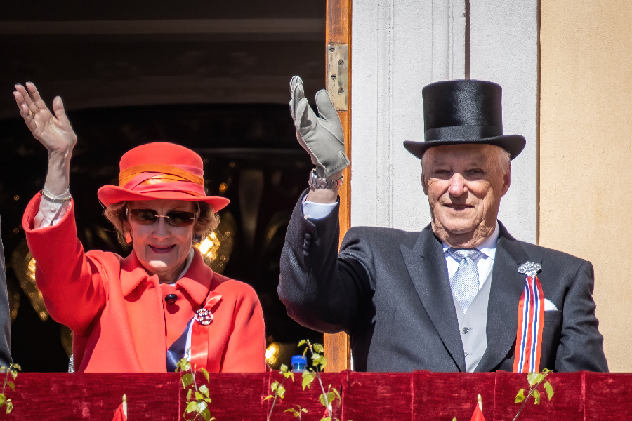 Sônia e Harald, rainha e rei da Noruega