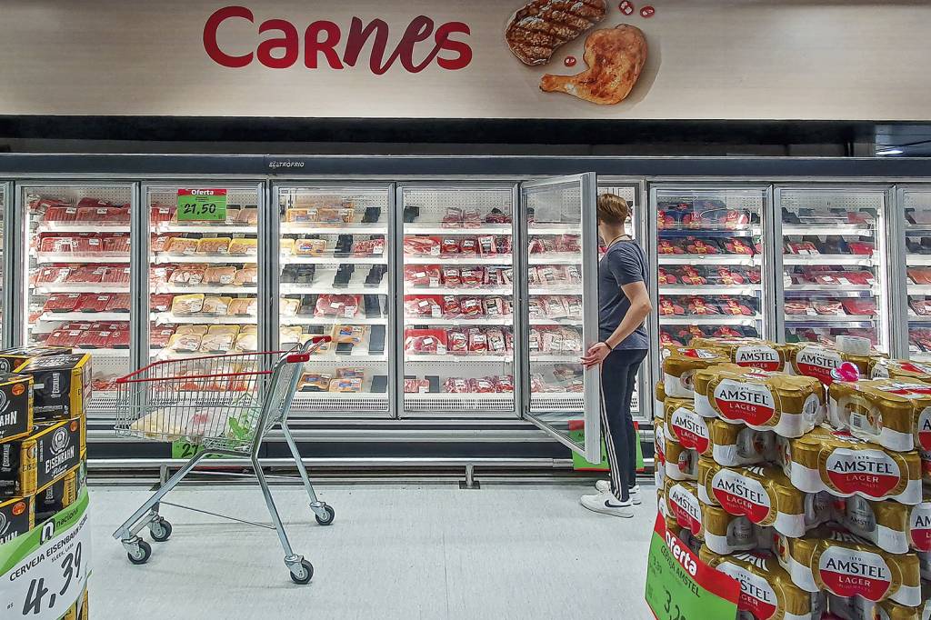 000_339V8JF.jpg MENOS PRESSÃO - Preços nos mercados: inflação menor ajuda no poder de compra das famílias