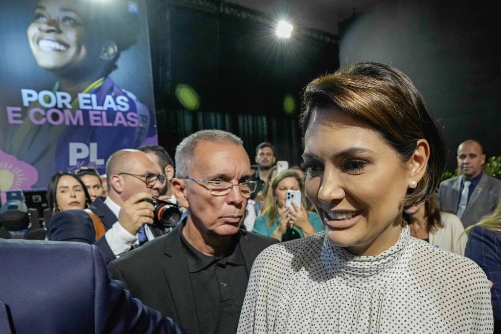 AP23080534288996.jpg CANDIDATURA - Michelle: ela diz que investida contra ela tem objetivos políticos