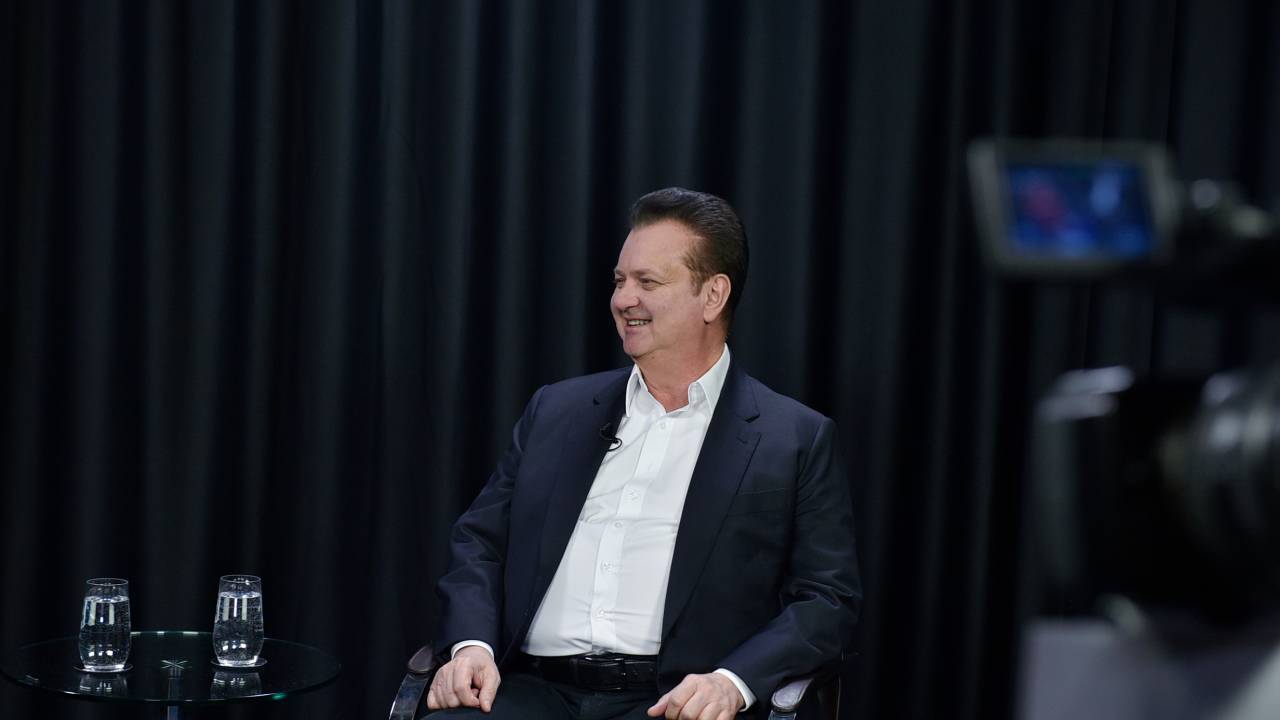 O presidente nacional do PSD, Gilberto Kassab, durante a gravação do programa Amarelas On Air, de Veja