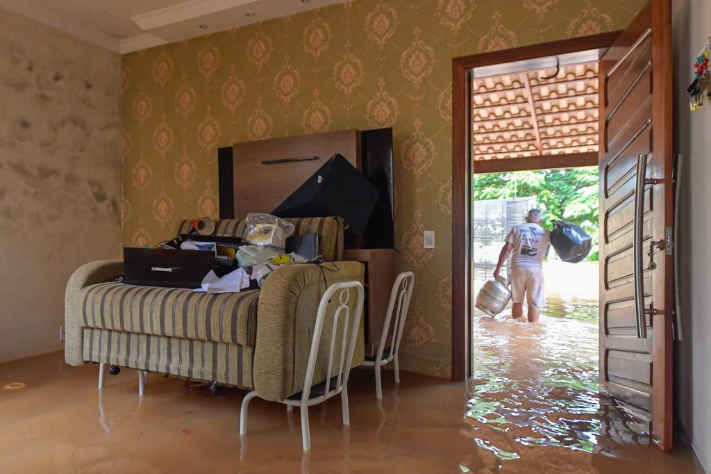 Brasil é país das Américas onde mais pessoas deixaram suas casas em 2022