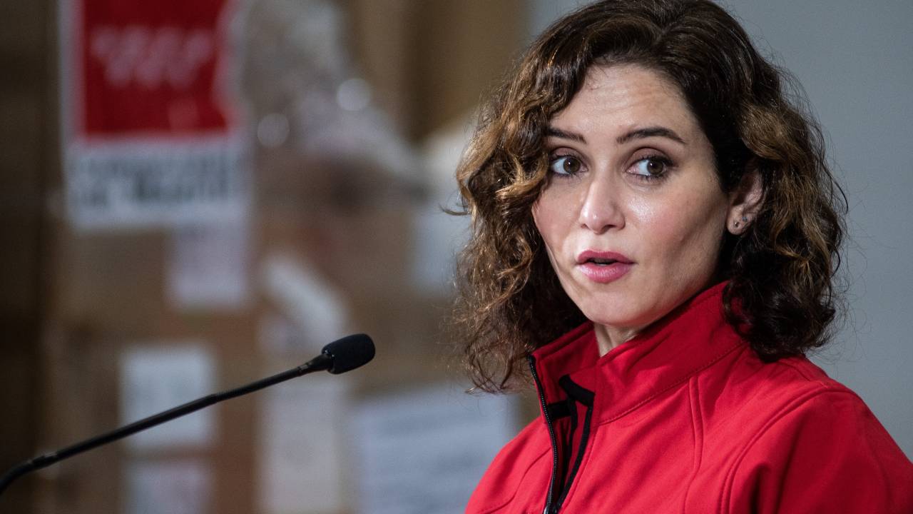 Isabel Diaz Ayuso, presidente da Comunidade de Madri, na Espanha