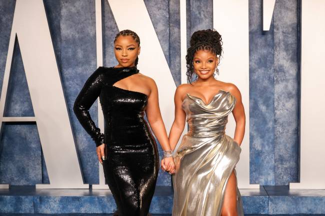 Chloe e Halle Bailey na festa pós-Oscar da Vanity Fair: irmãs e melhores amigas