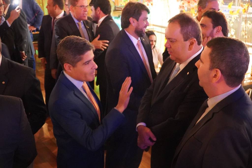 Festa do União Brasil tem ausência de ministros da cota do partido