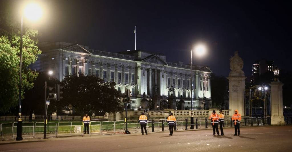 Homem suspeito de atirar cartuchos no Palácio de Buckingham é preso