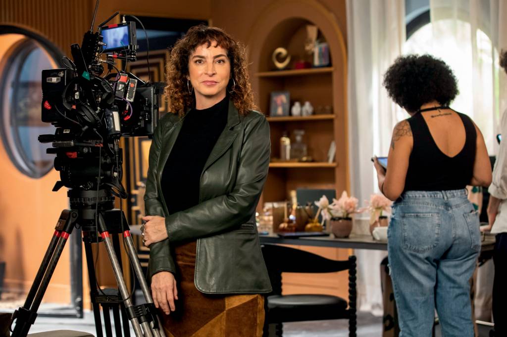 Vai na Fé DONA DO PEDAÇO - Rosane Svartman: autora de hits como Totalmente Demais e Bom Sucesso