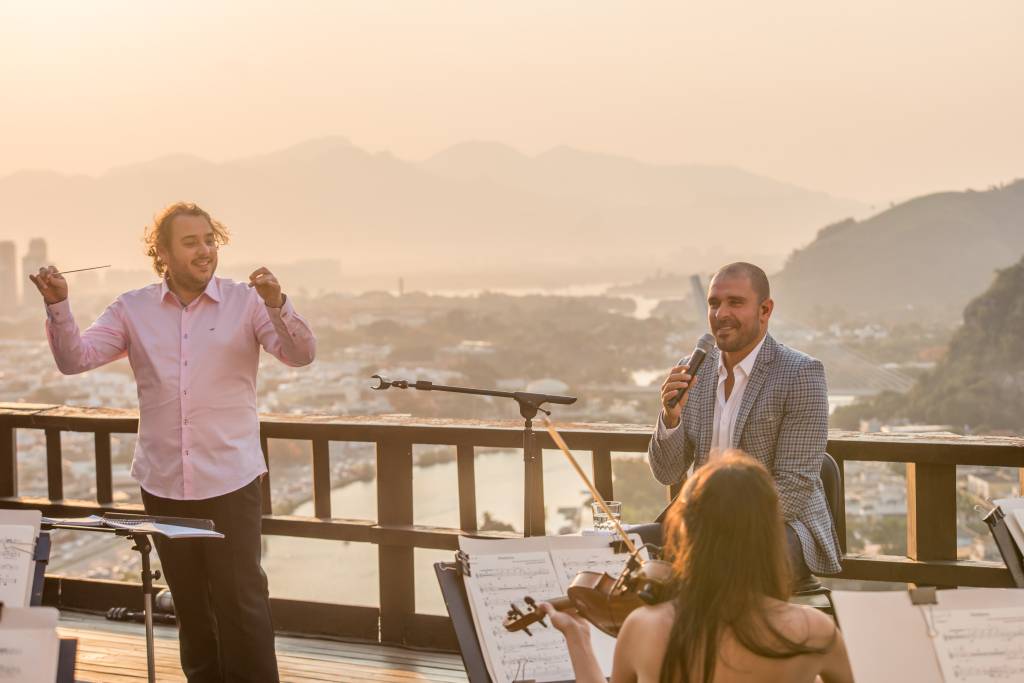 Orquestra Ouro Preto e Diogo Nogueira farão show gratuito em Copacabana