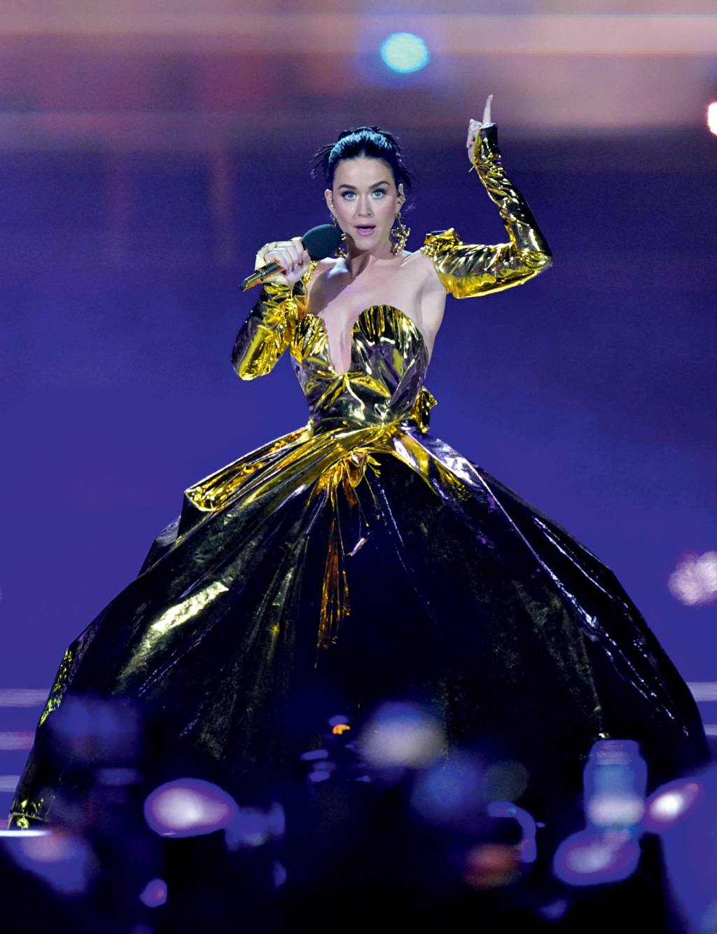 The Coronation Of Their Majesties King Charles III And Queen Camilla – Windsor Castle Concert APOIO OU PROTESTO? - Katy Perry na coroação de Charles III: ambiguidade