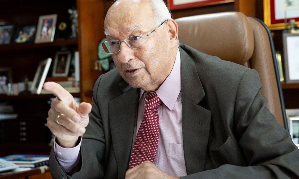 EXCLUSIVO: Ives Gandra foi consultado para ‘verniz jurídico’ do golpe