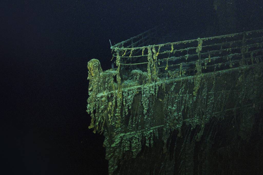 TITANIC-PROA-OCEAN-GATE-2022-01.jpg NO FUNDO DO MAR - A proa do navio, afundado em 1912, depois de colidir com um iceberg: os vestígios se deterioram