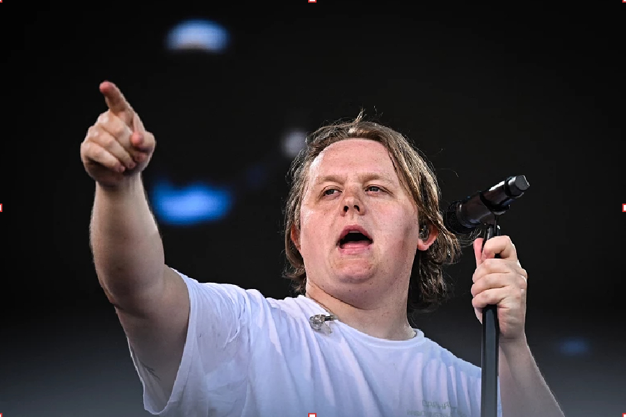 lewis-capaldi (1)