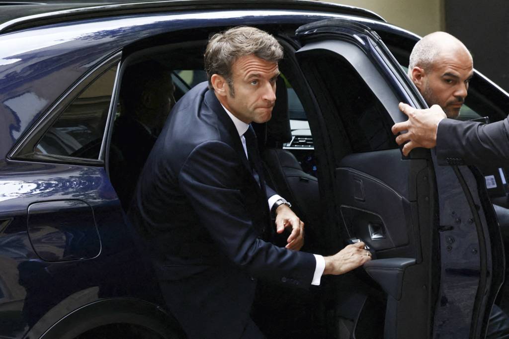 000_33LU9Y8.jpg NA MIRA - Macron: bombardeio de críticas à esquerda e à direita