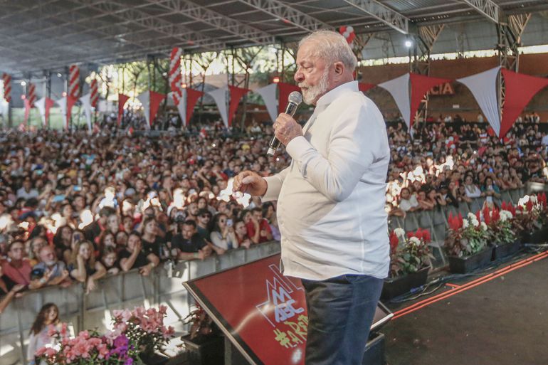 São Bernardo do Campo (SP) 23/07/2023 - Presidente Luiz Inácio Lula da Silva (c), participa do evento de posse da nova diretoria do Sindicato dos Metalúrgicos do ABC.