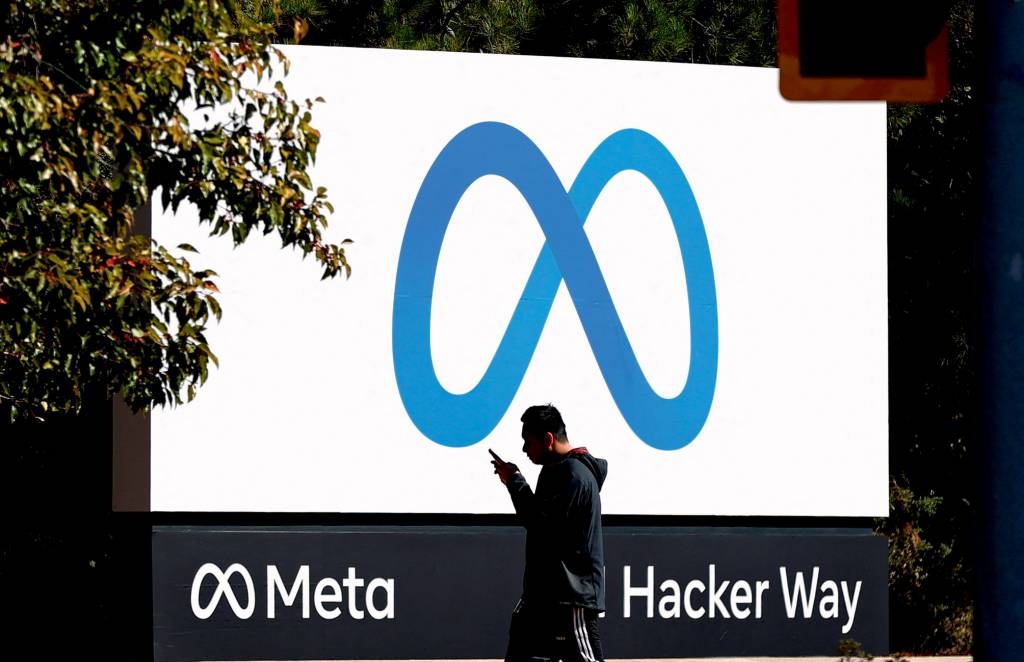 Facebook Covers Sign At Menlo Park Headquarters REDUÇÃO - A Meta enxugou a operação em Frisco: big techs pisaram no freio