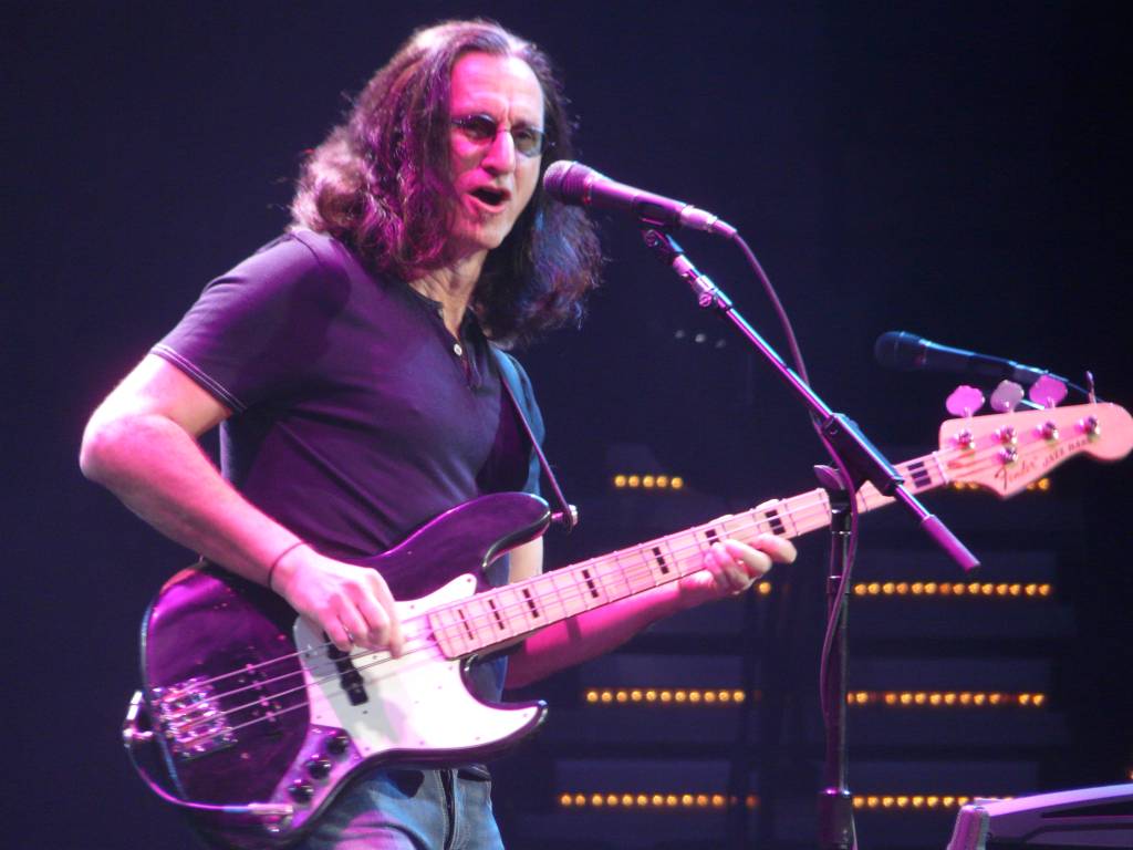De surpresa, Rush anuncia turnê de reunião da banda para 2026