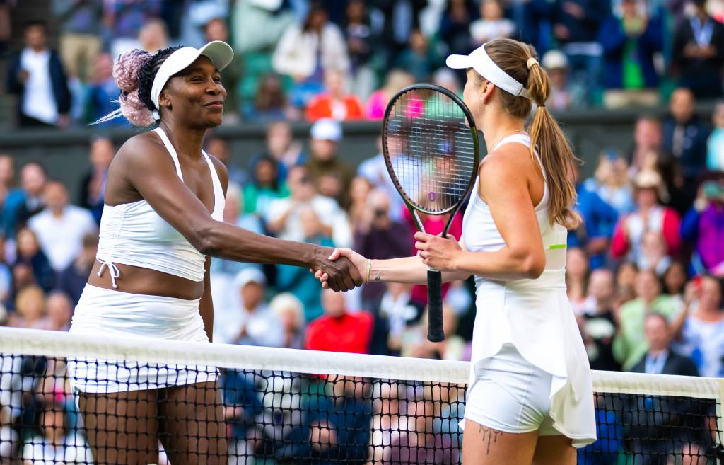 Day One: The Championships – Wimbledon 2023 CUMPRIMENTO - Svitolina: ucraniana vence Venus Williams