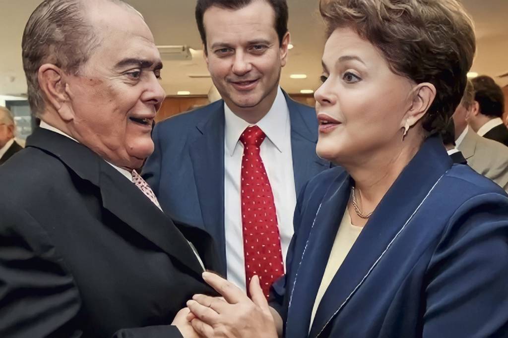 IMG_1684.JPG PODER - João Lyra, com Gilberto Kassab e Dilma Rousseff: influência política