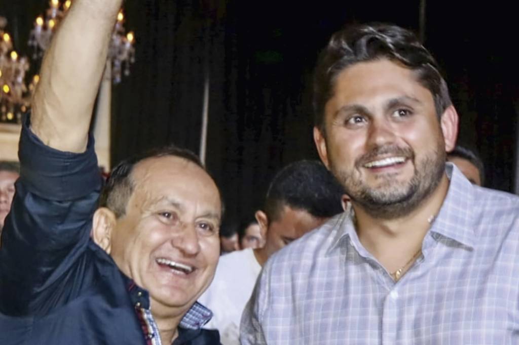 JUSCELINO-PAI-E-FILHO.jpg DINASTIA - Juscelino e o jovem Juscelino: encrencas