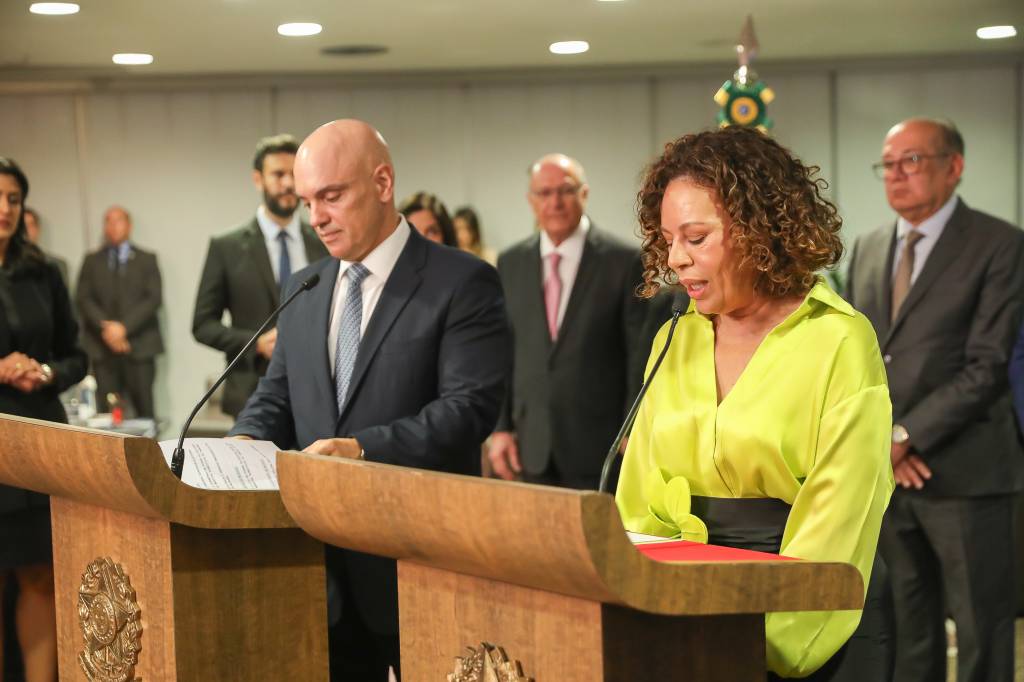 A importante contribuição dos artistas para as eleições de 2024