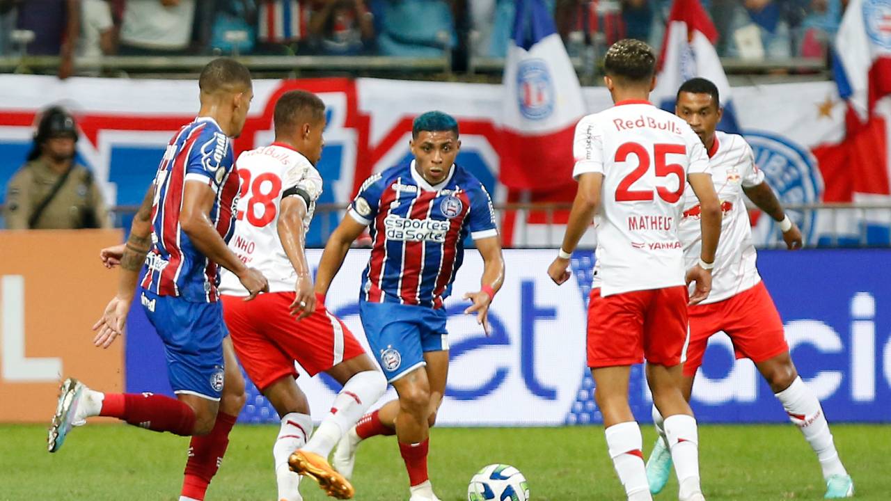 Bahia e Red Bull Bragantino se enfrentam pelo Campeonato Brasileiro