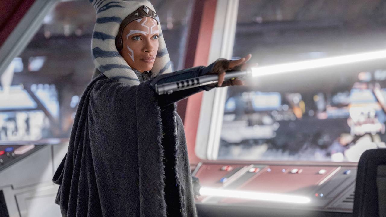 DESTEMIDA - Rosario Dawson como Ahsoka: popular em animação, a Jedi agora ganha série em live action