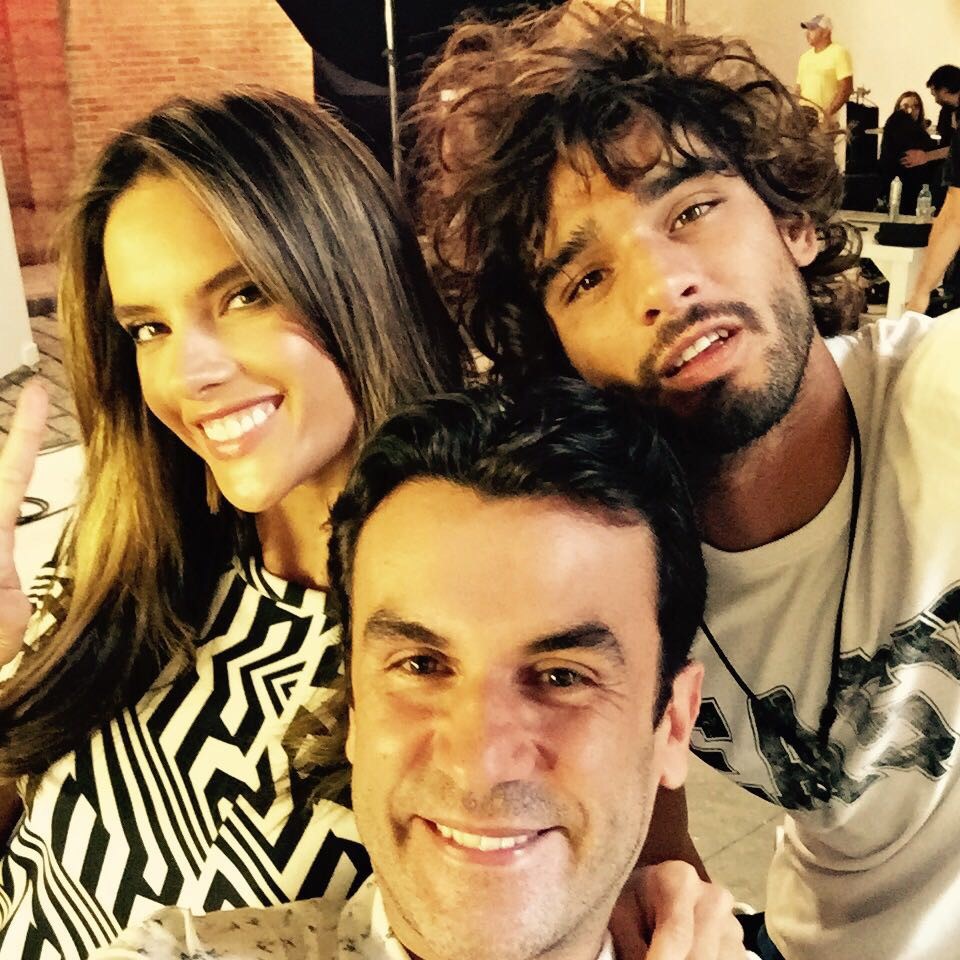 Anderson Baumgartner_diretor da WAY Model_com Marlon Teixeira e Alessandra Ambrósio Anderson Baumgartner_diretor da WAY Model_com Marlon Teixeira e Alessandra Ambrósio