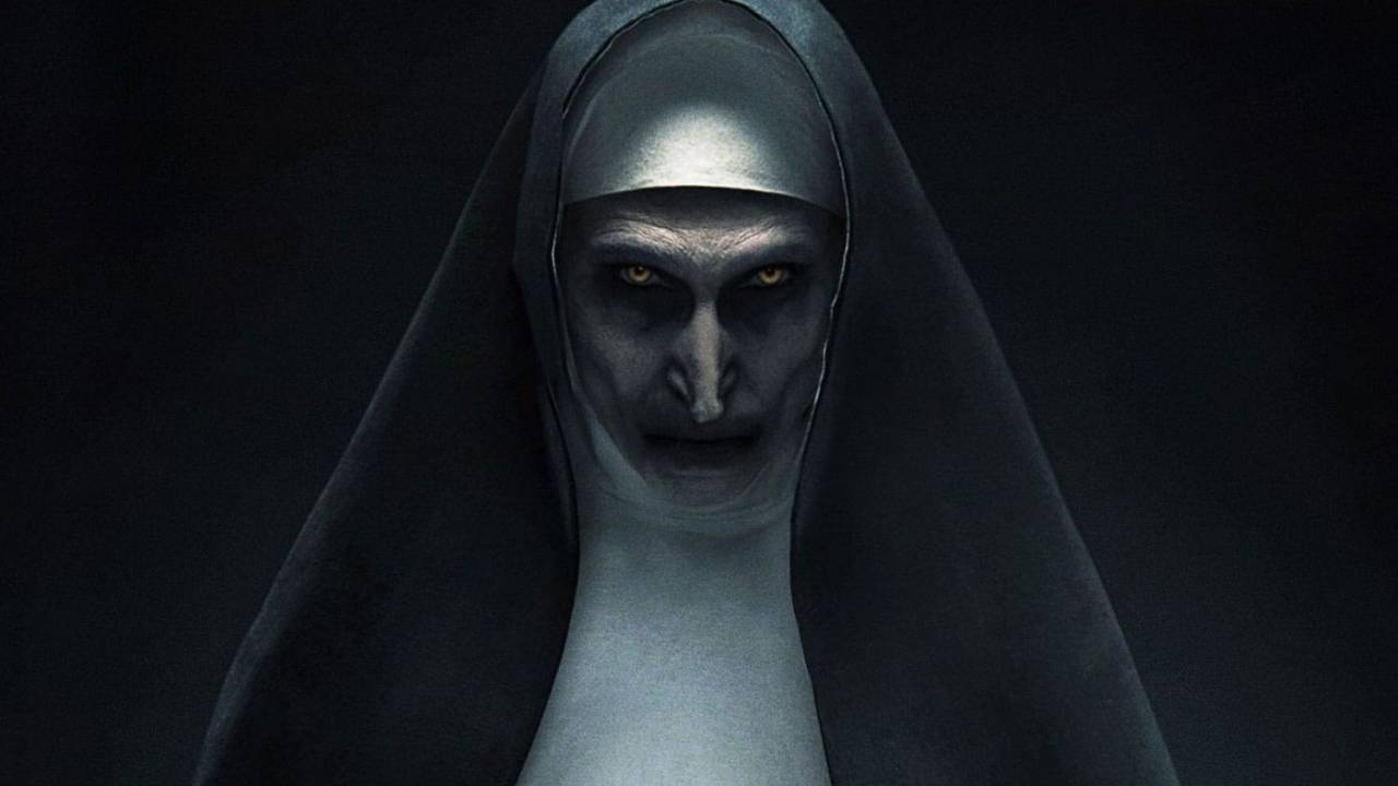 Bonnie Aarons como Valak em imagem promocional de 'A Freira'