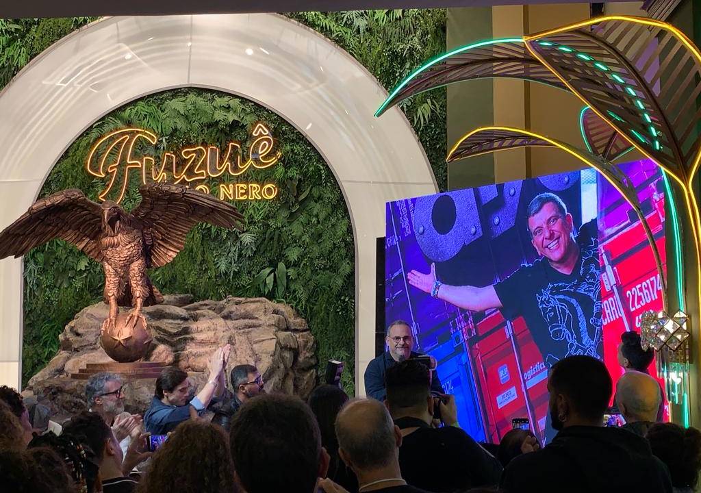 Homenagem a Jorge Fernando em festa de lançamento de 'Fuzuê' -