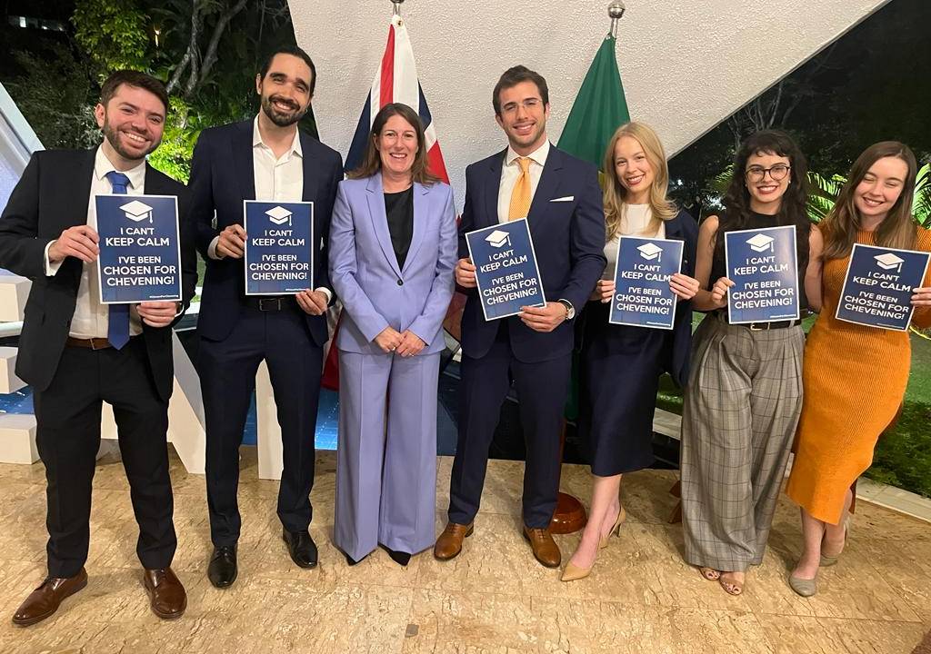 Edimilson Torres, Embaixadora Stephanie Al-Qaq, Heithor Zanini, Daniela Celada, Ângela Boldrini e Clara Faria: programa do Reino Unido concede bolsas de estudo no exterior