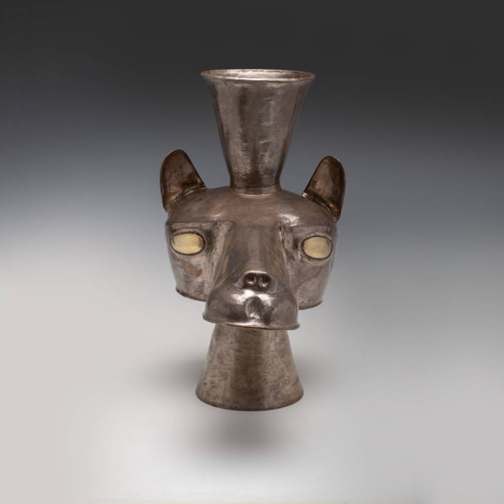 1a-D-MENOR-DSC4668.jpg À MODA ANDINA - Taça de prata com cabeça de lhama ou alpaca: rituais