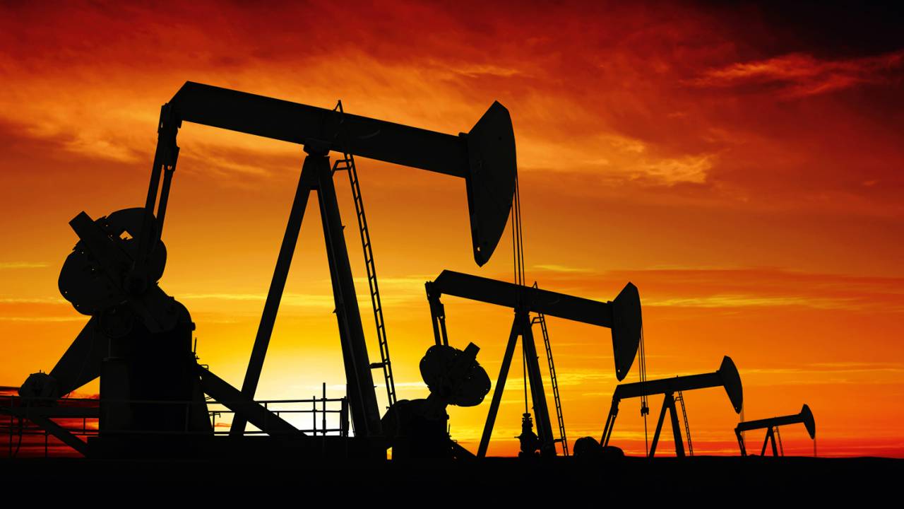 OURO NEGRO - Campo de exploração de petróleo: transição energética está longe da realidade