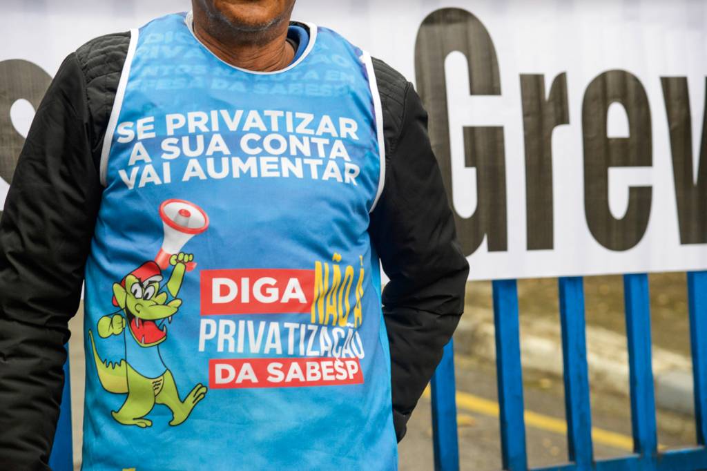 SAO897165.JPG PARADO - Protesto de funcionário: sindicatos pressionam o governador Tarcísio